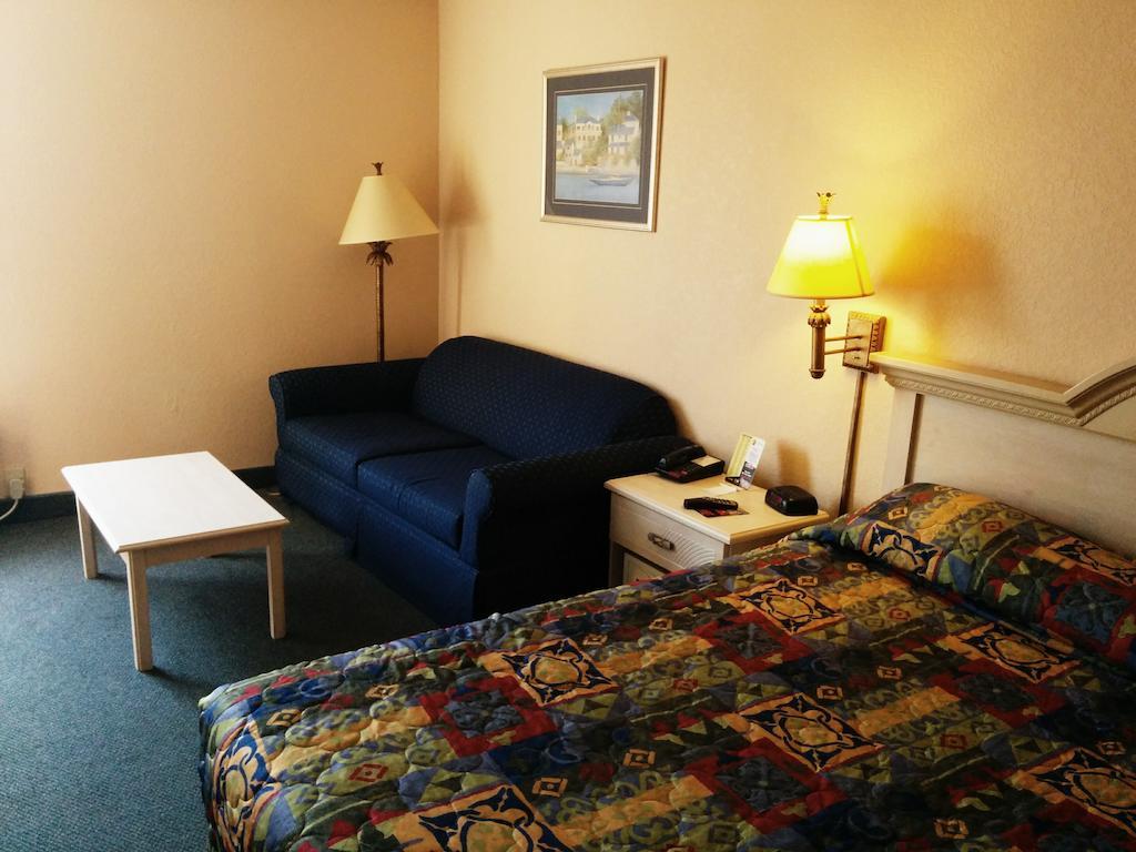 Comfort Inn N Myrtle Beach Barefoot Landing North Myrtle Beach Room photo